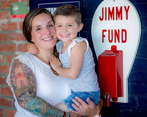 Jimmy Fund clinic patient with mom at 2021 Radio-Telethon